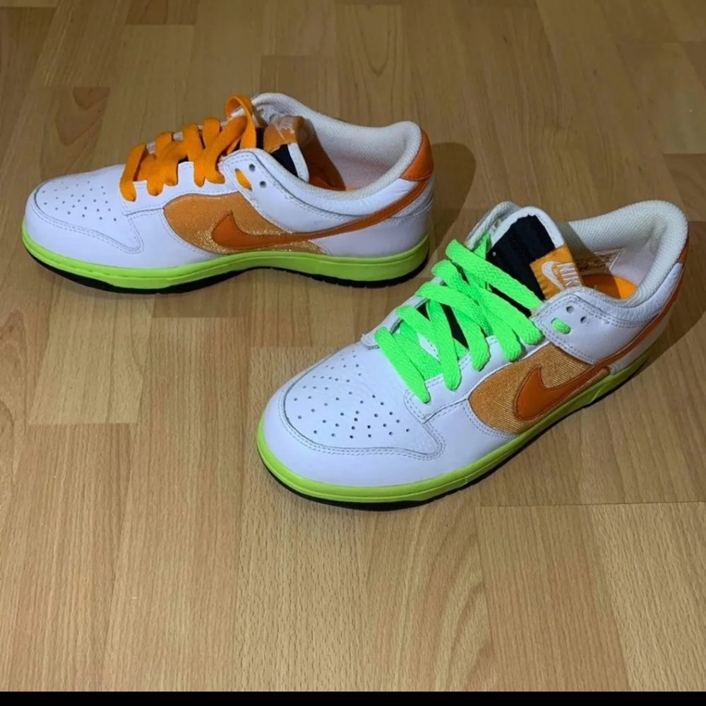 dunk low white orange blaze